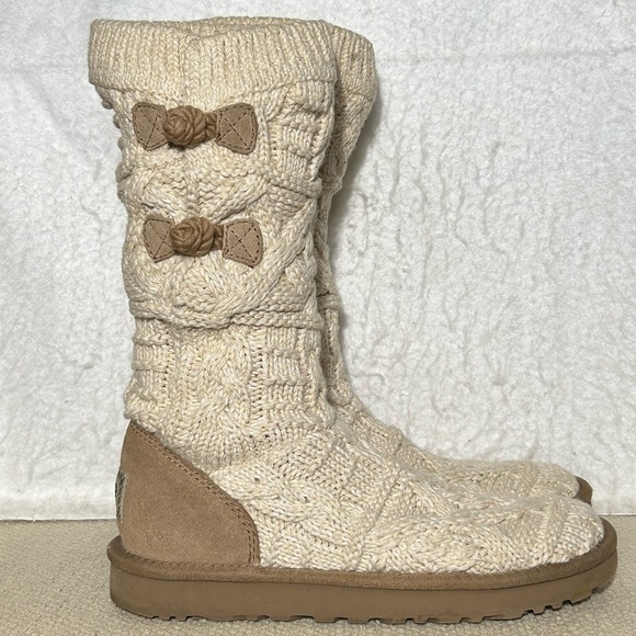 UGG Womens Cream Cardi Cable Knitted Sweater w/Shearling Pull On Boots SZ US 8 - Picture 1 of 11